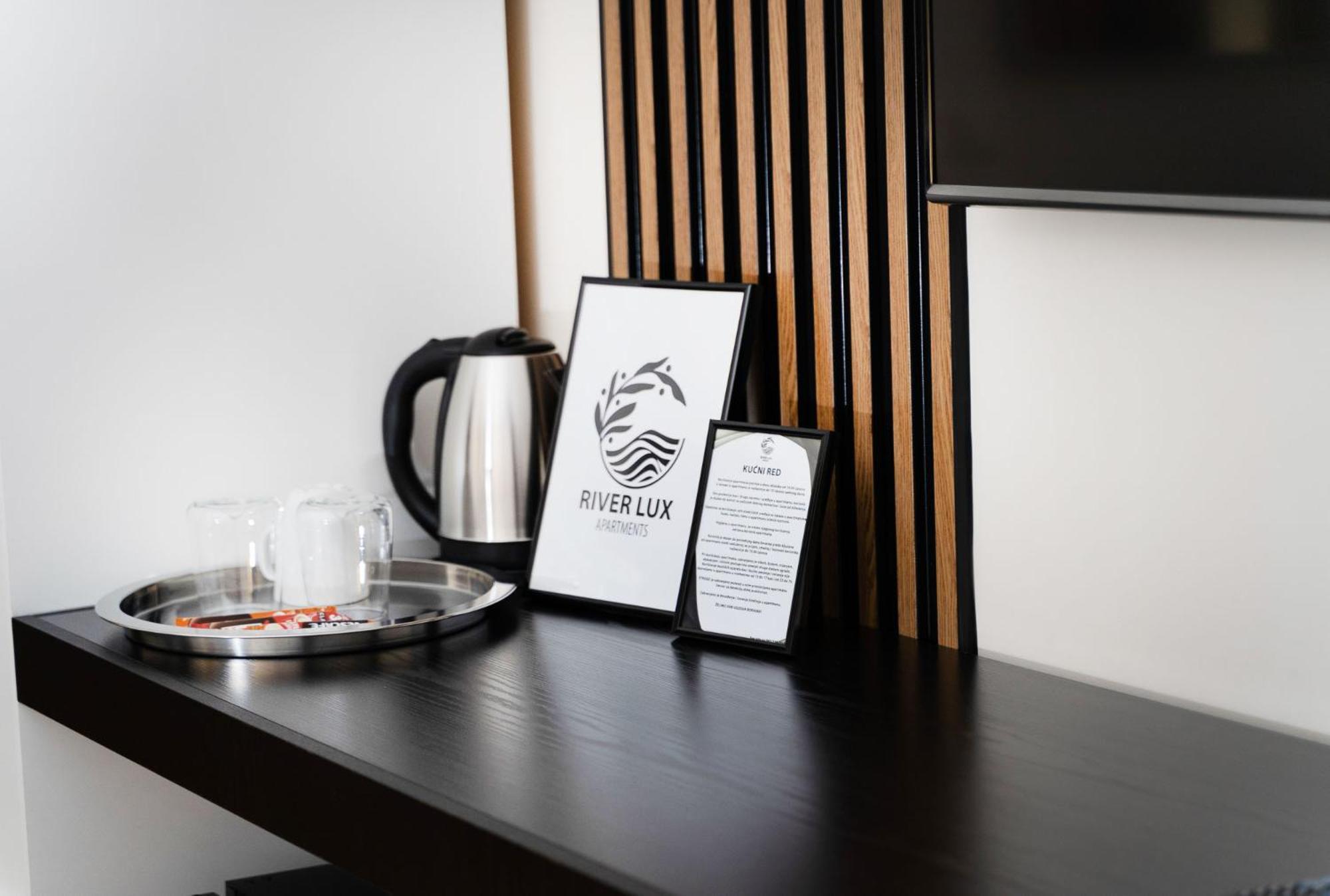 Mini Hotel Riverlux Apartments Bačka Palanka 外观 照片